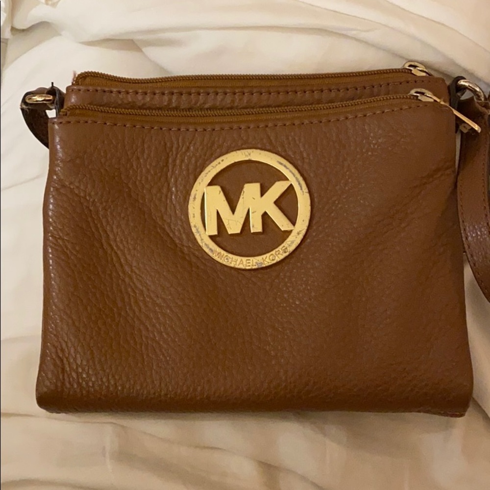 micheal kors crossbody
